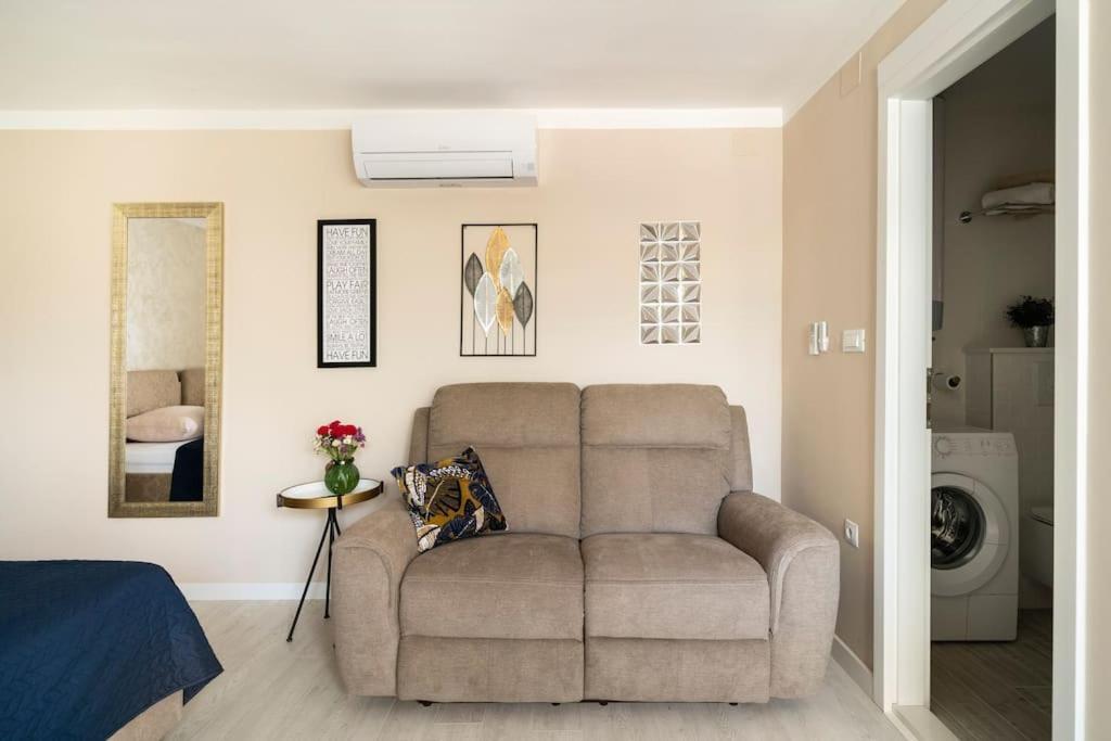Suite By The Beach For 2 Cavtat Exterior photo